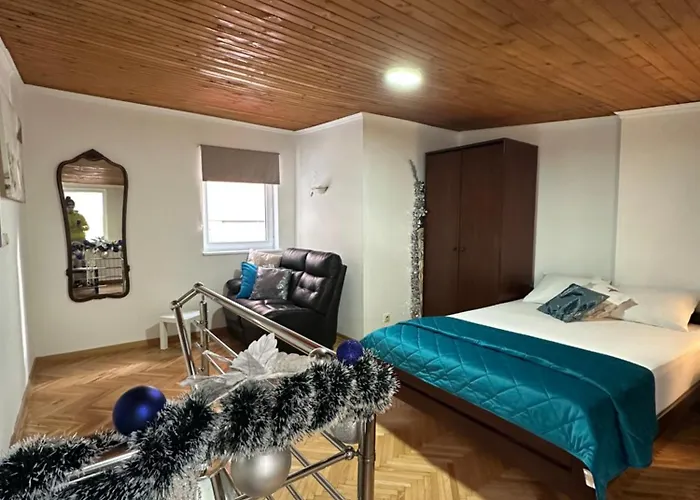 Oasis In Center Of Vracar 베오그라드